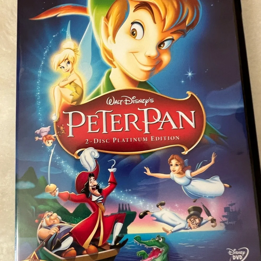 Disney DVD Collection: Peter Pan, Finding Nemo, Monsters, Inc. - Multicolor